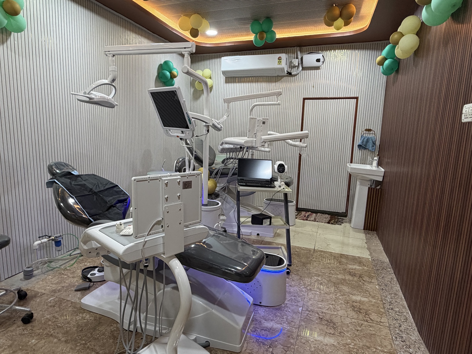 Navi Dental clinic ambience